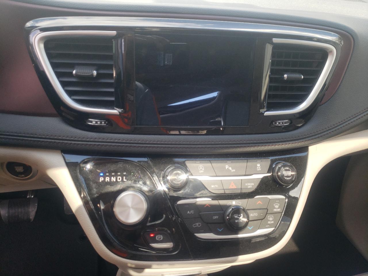 Photo 9 from auction – 2020 CHRYSLER PACIFICA L with VIN 2C4RC1GG8LR181334