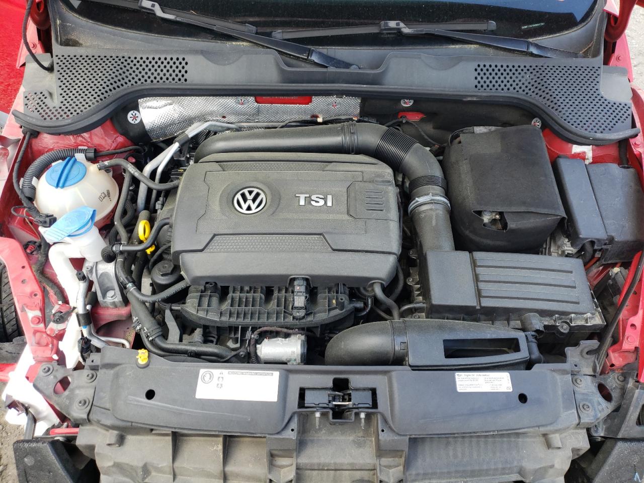Photo 7 from auction – 2014 VOLKSWAGEN BEETLE with VIN 3VWF17AT6EM641986