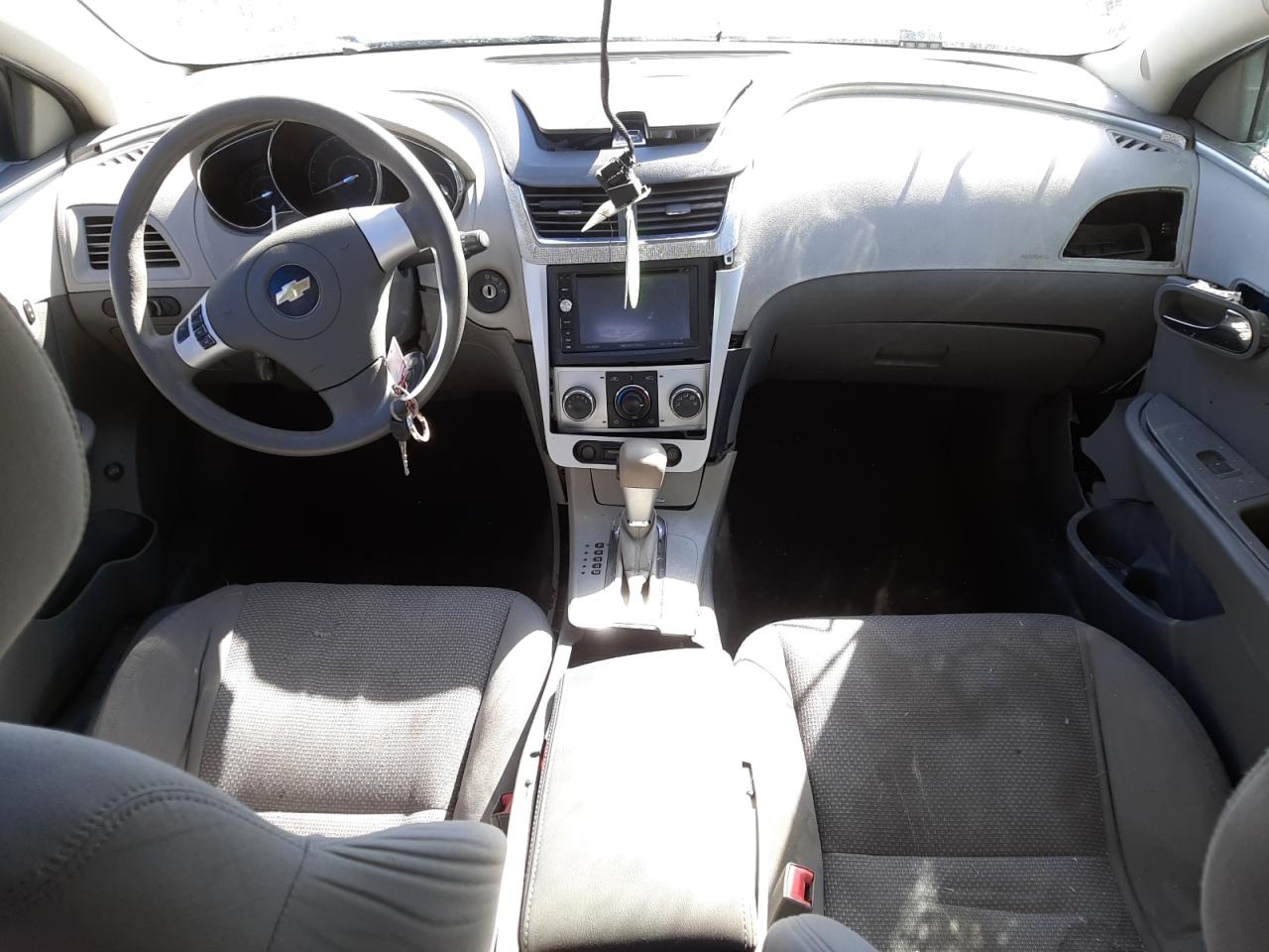 Photo 9 from auction – 2011 CHEVROLET MALIBU LS with VIN 1G1ZB5E13BF383022
