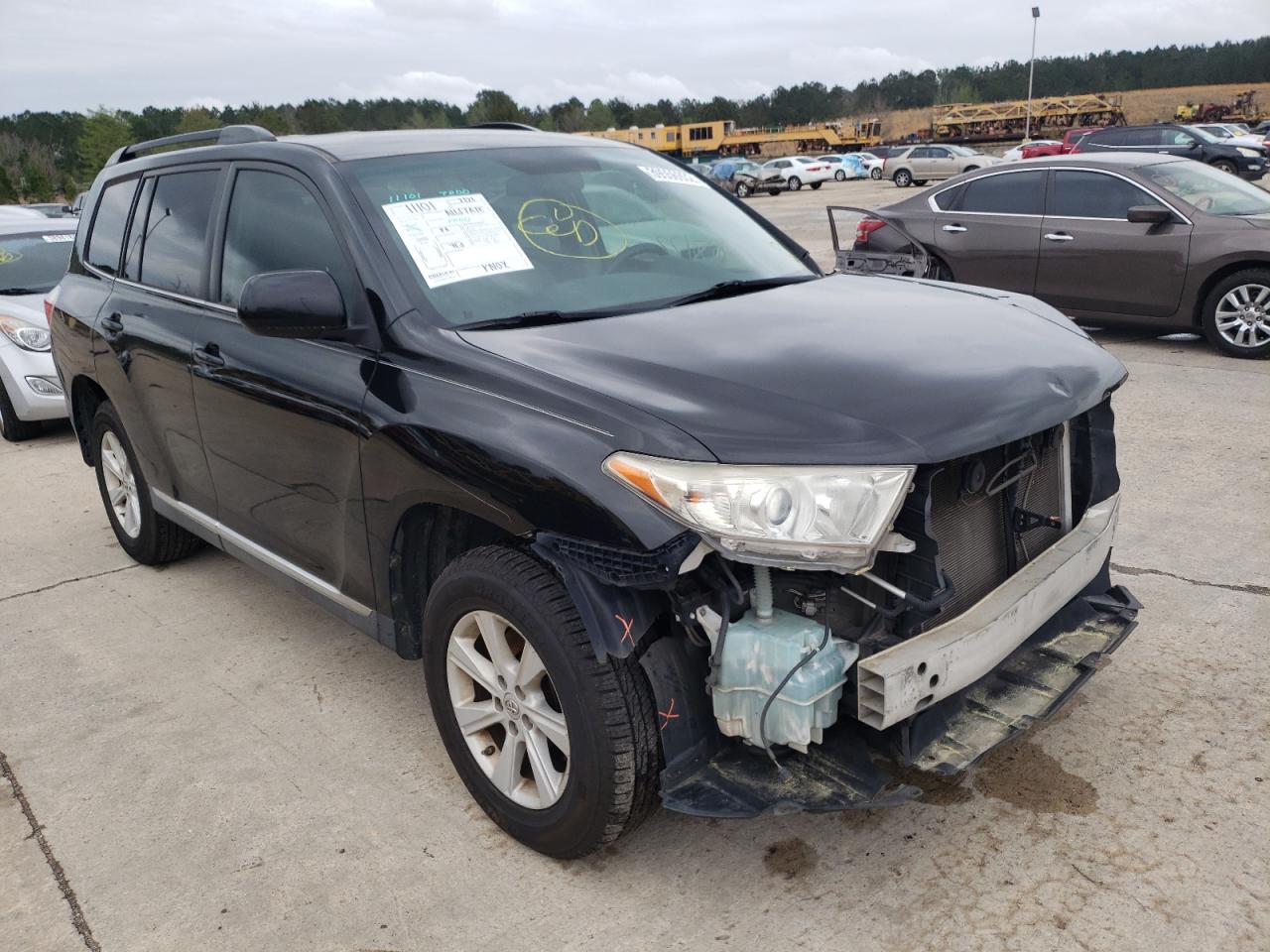 TOYOTA HIGHLANDER 2013 with VIN 5TDZA3EH0DS042935 - Photo from auction