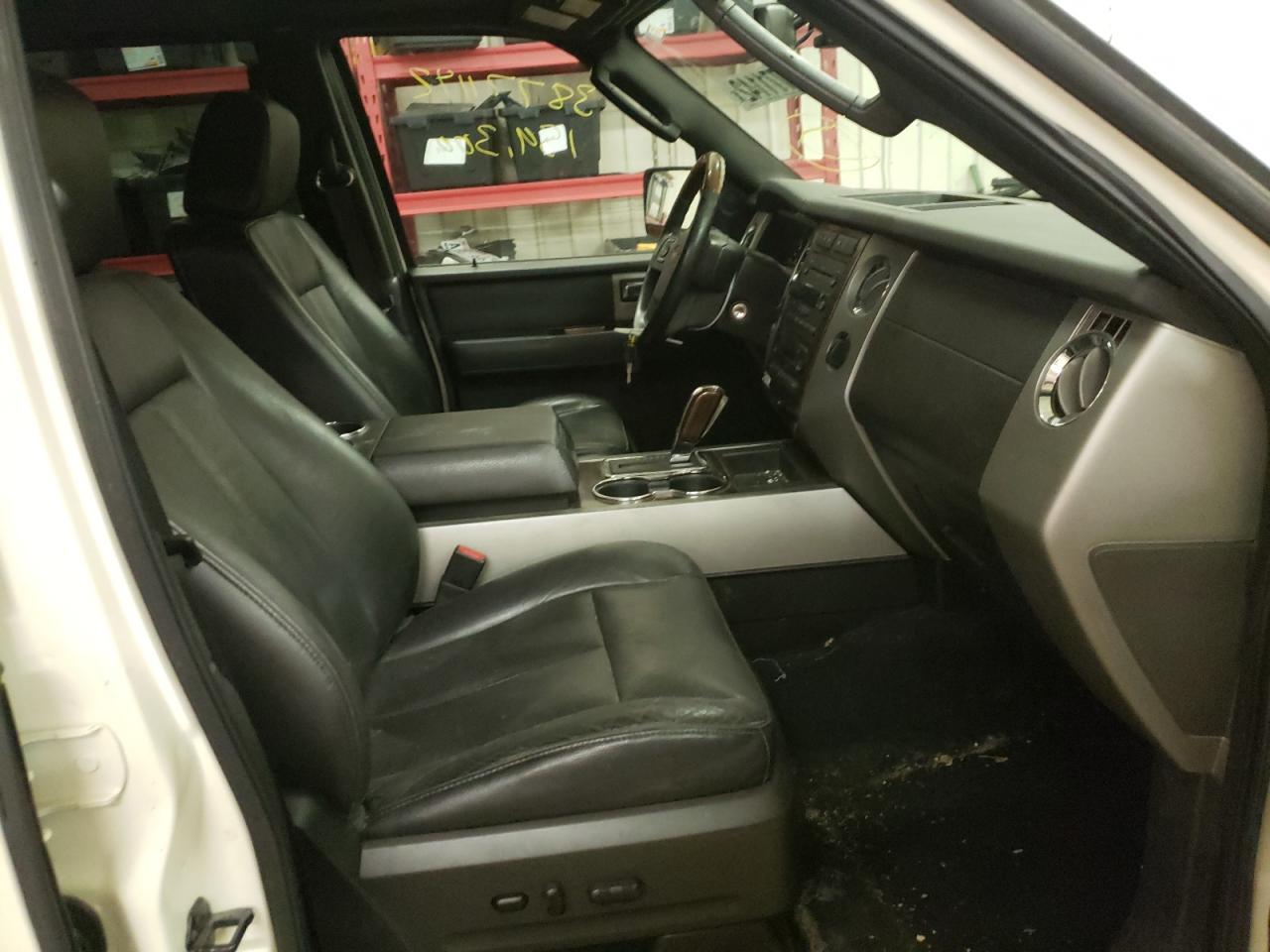 Photo 5 from auction – 2007 FORD EXPEDITION with VIN 1FMFU205X7LA90669