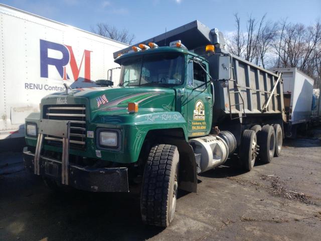 Photo 2 from auction – 2000 MACK 600 RD688 with VIN 1M2P270C9YM054036