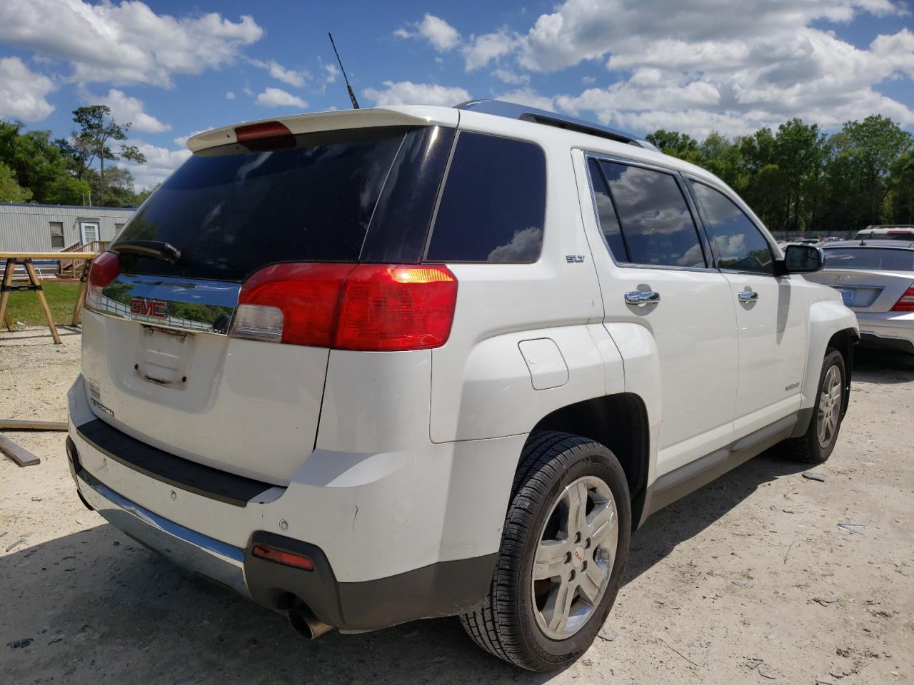 Photo 4 from auction – 2013 GMC TERRAIN SL with VIN 2GKFLWE37D6111136