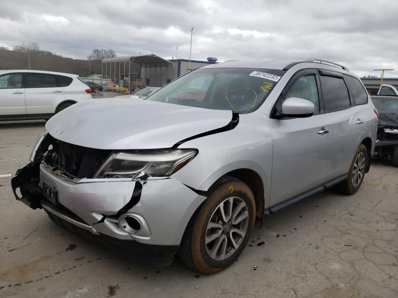 Photo 2 from auction – 2013 NISSAN PATHFINDER with VIN 5N1AR2MM0DC673695
