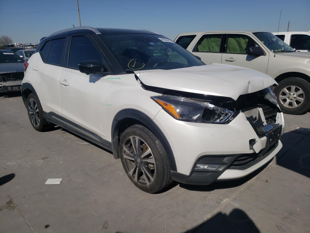 NISSAN KICKS SR 2020 with VIN 3N1CP5DVXLL532183 - Photo from auction
