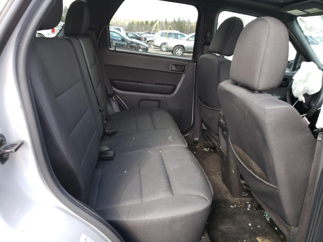 Photo 6 from auction – 2011 FORD ESCAPE XLT with VIN 1FMCU0DG8BKB94420