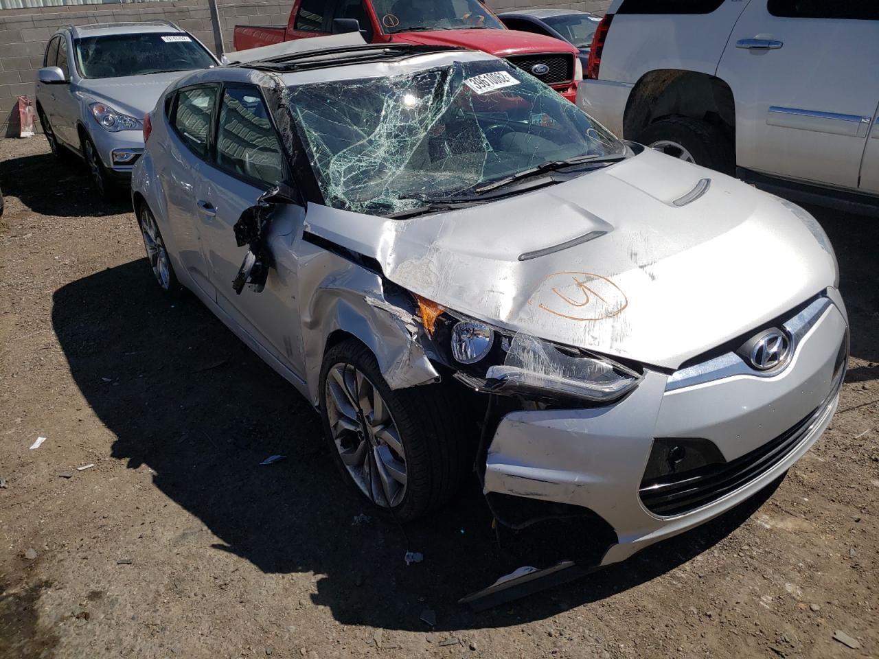 Photo 9 from auction – 2015 HYUNDAI VELOSTER with VIN KMHTC6AD5FU240733