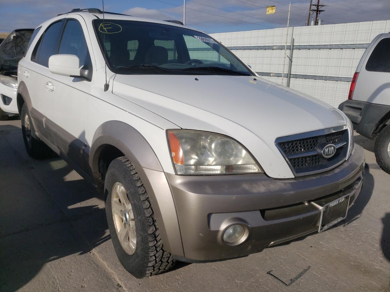 KIA SORENTO EX 2005 with VIN KNDJC733155387713 - Photo from auction