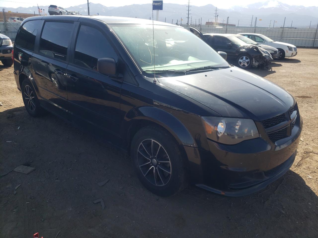 DODGE GRAND CARA 2015 with VIN 2C4RDGBG9FR516306 - Photo from auction