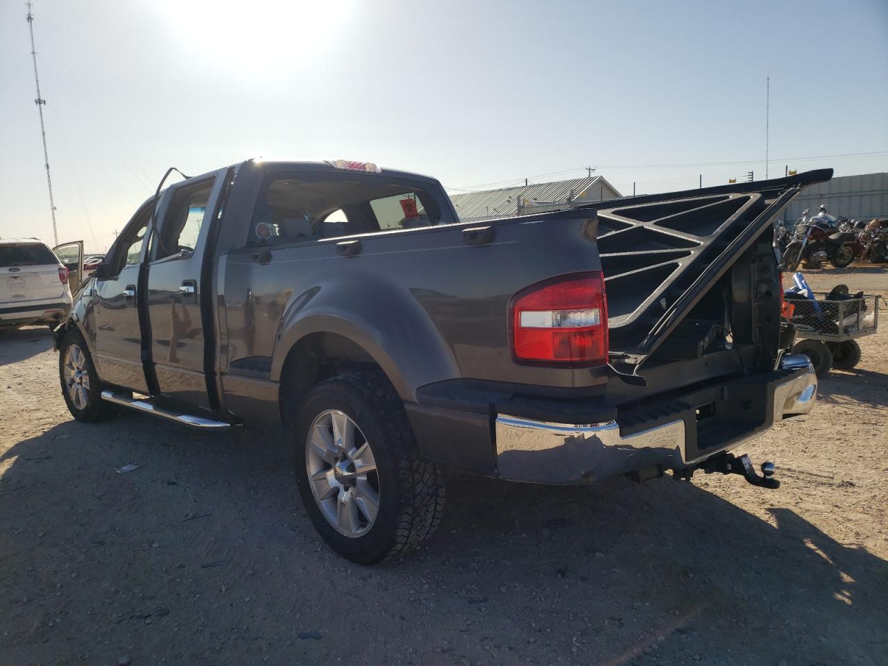 Photo 3 from auction – 2007 FORD F150 SUPER with VIN 1FTPW02597KB53917