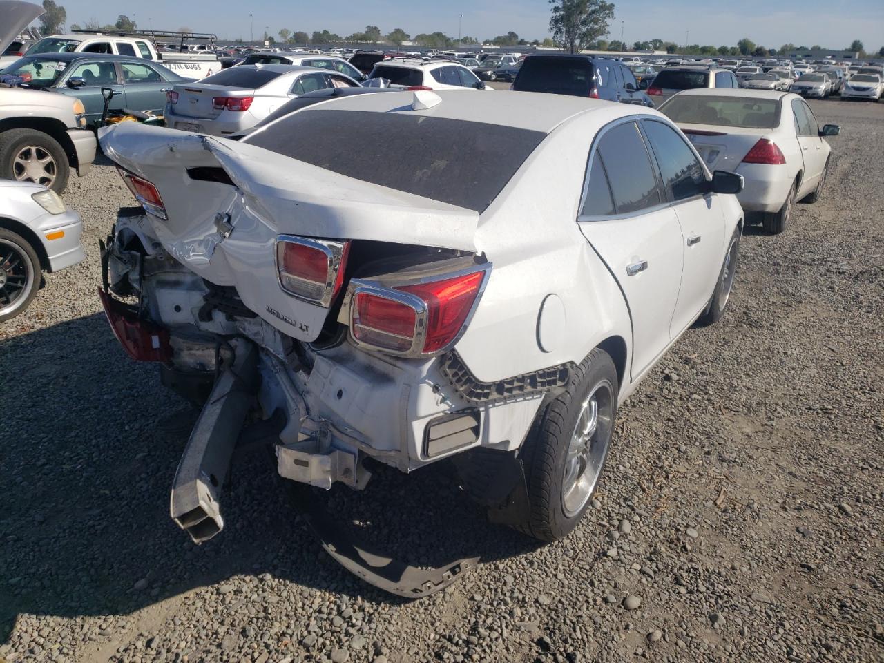 Photo 4 from auction – 2015 CHEVROLET MALIBU 2LT with VIN 1G11D5SL4FF124817