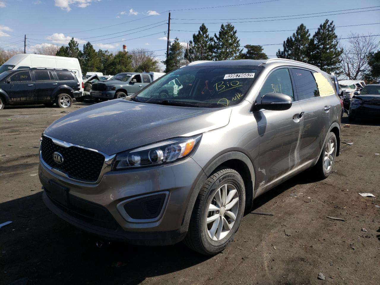 Photo 2 from auction – 2017 KIA SORENTO LX with VIN 5XYPGDA32HG332683