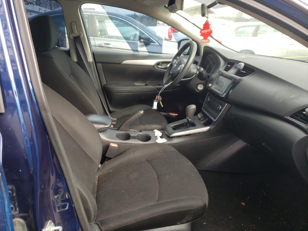 Photo 5 from auction – 2019 NISSAN SENTRA S with VIN 3N1AB7AP1KY244593