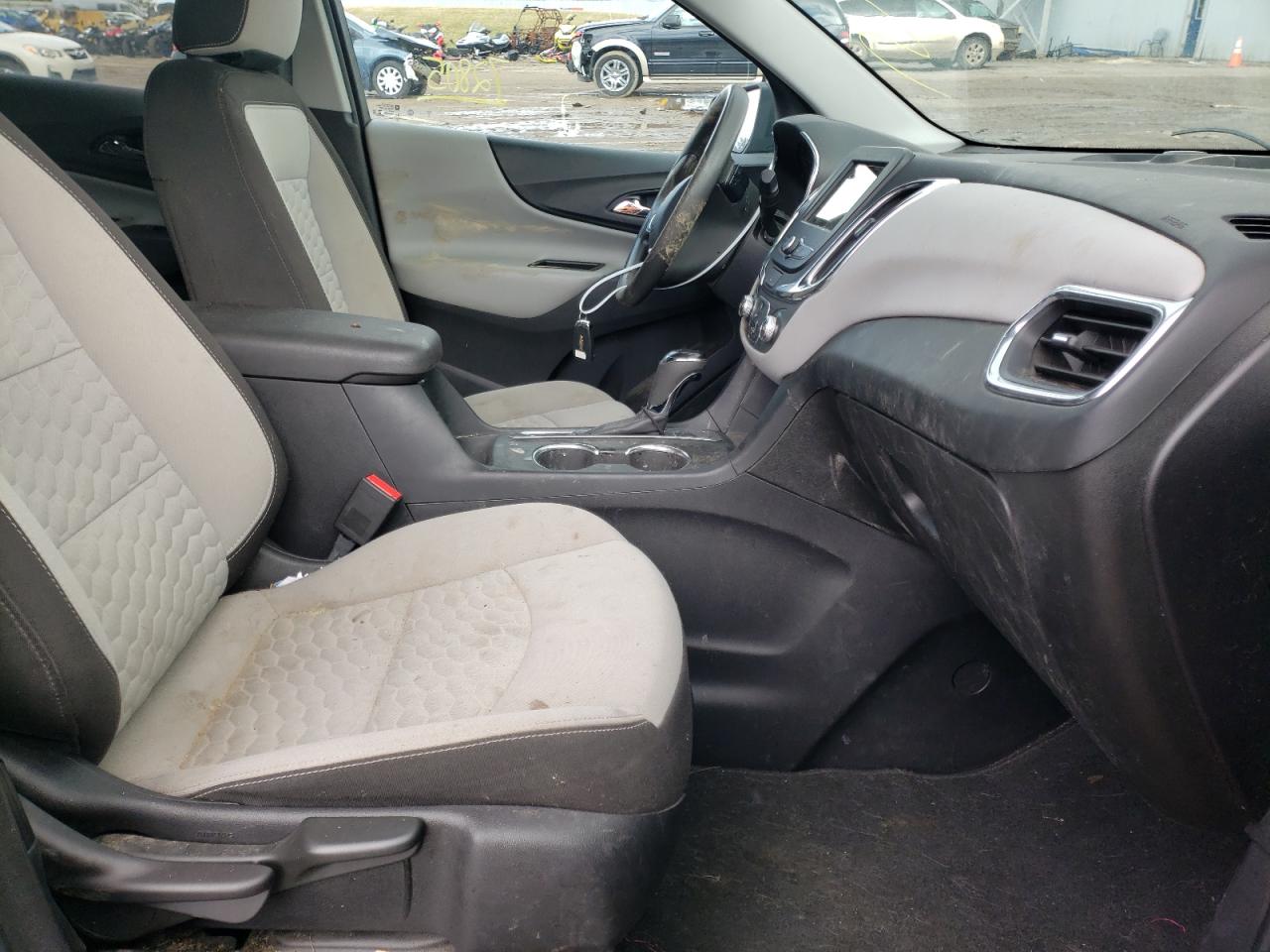 Photo 5 from auction – 2019 CHEVROLET EQUINOX LS with VIN 3GNAXHEV2KS593222