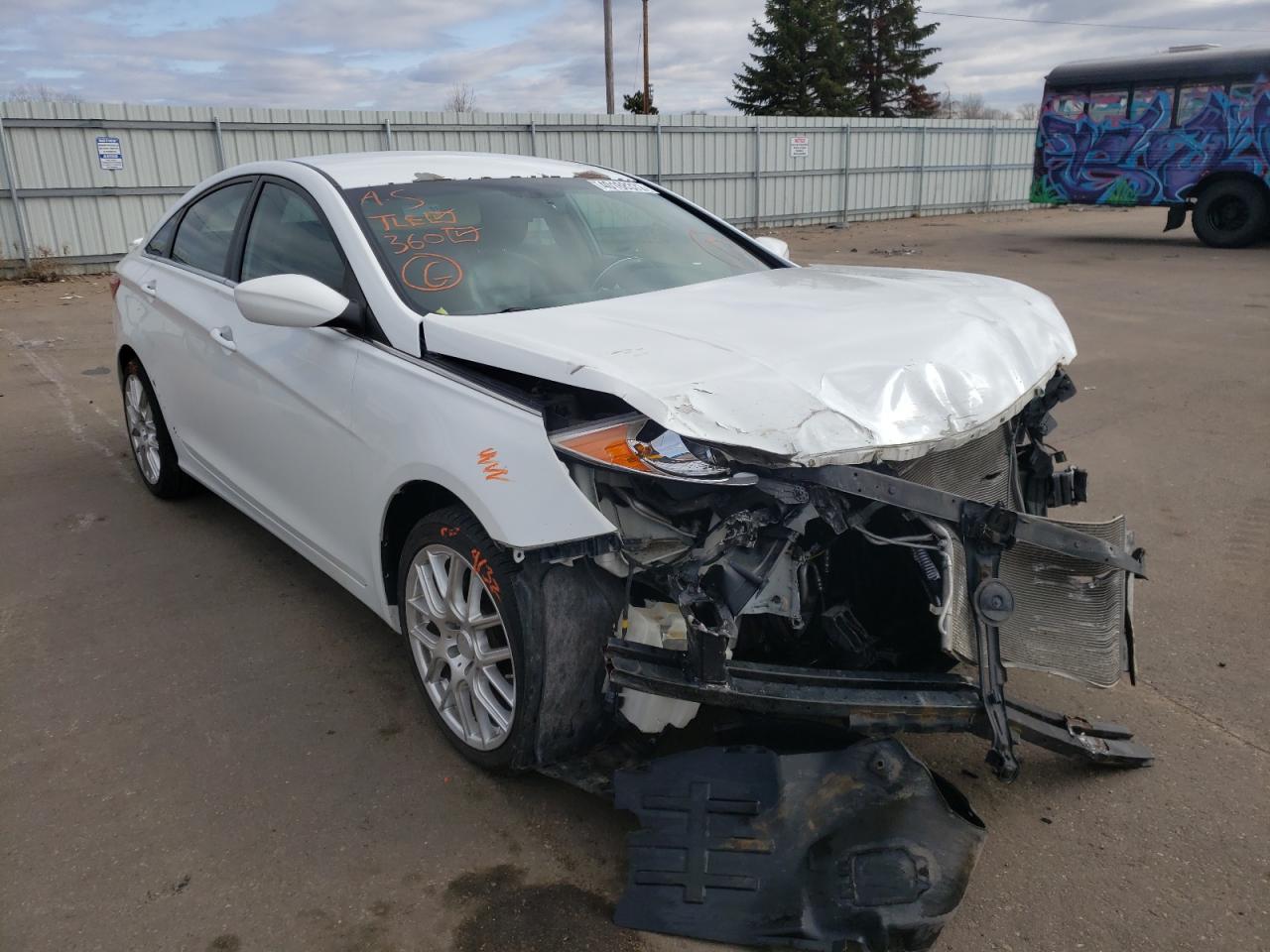 HYUNDAI SONATA GLS 2011 with VIN 5NPEB4AC3BH057055 - Photo from auction
