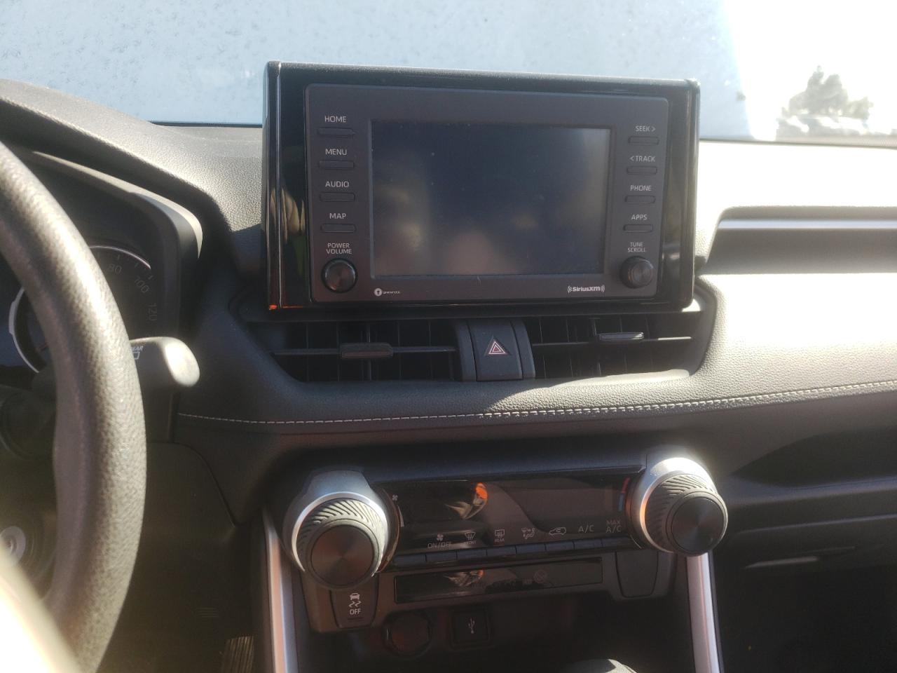 Photo 9 from auction – 2020 TOYOTA RAV4 LE with VIN 2T3H1RFV5LC081456