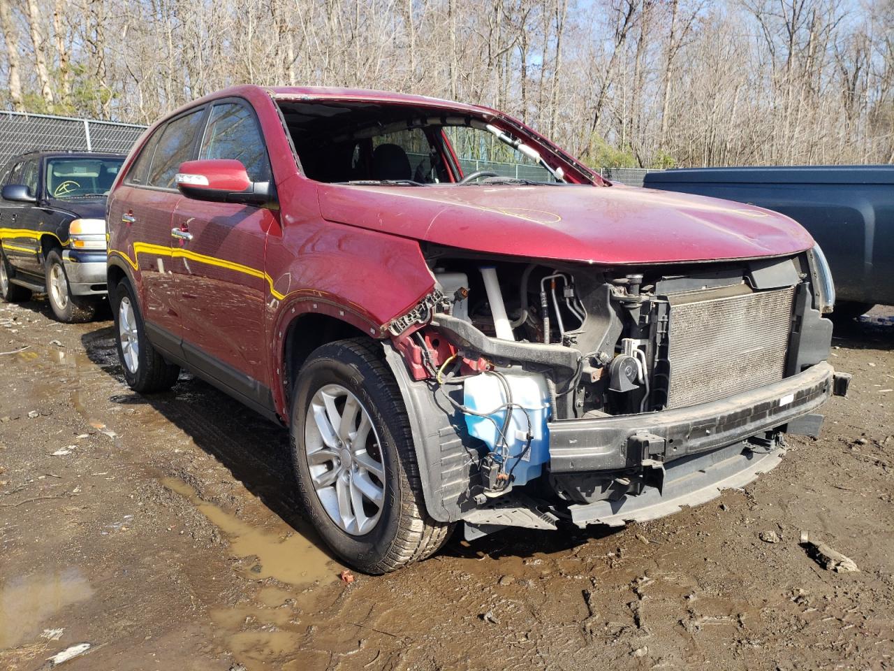 Photo 1 from auction – 2015 KIA SORENTO LX with VIN 5XYKT4A71FG640692