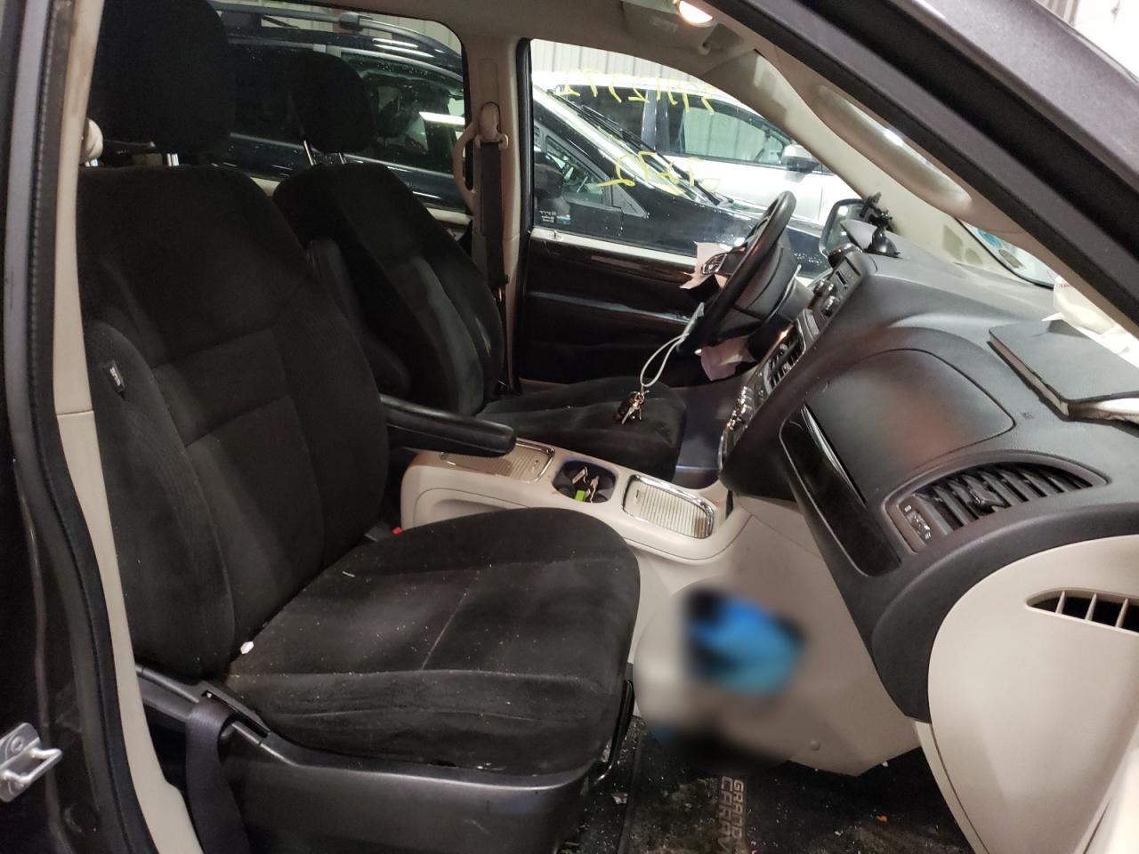 Photo 5 from auction – 2016 DODGE GRAND CARA with VIN 2C4RDGCG3GR171855