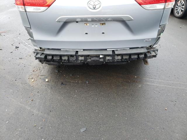 Photo 9 from auction – 2013 TOYOTA SIENNA XLE with VIN 5TDYK3DC4DS326552