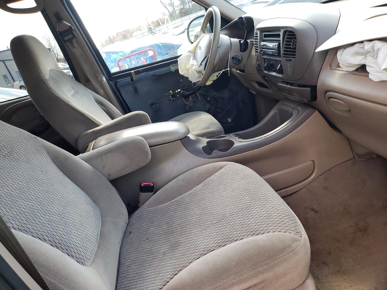 Photo 5 from auction – 1999 FORD EXPEDITION with VIN 1FMPU18L3XLB18667