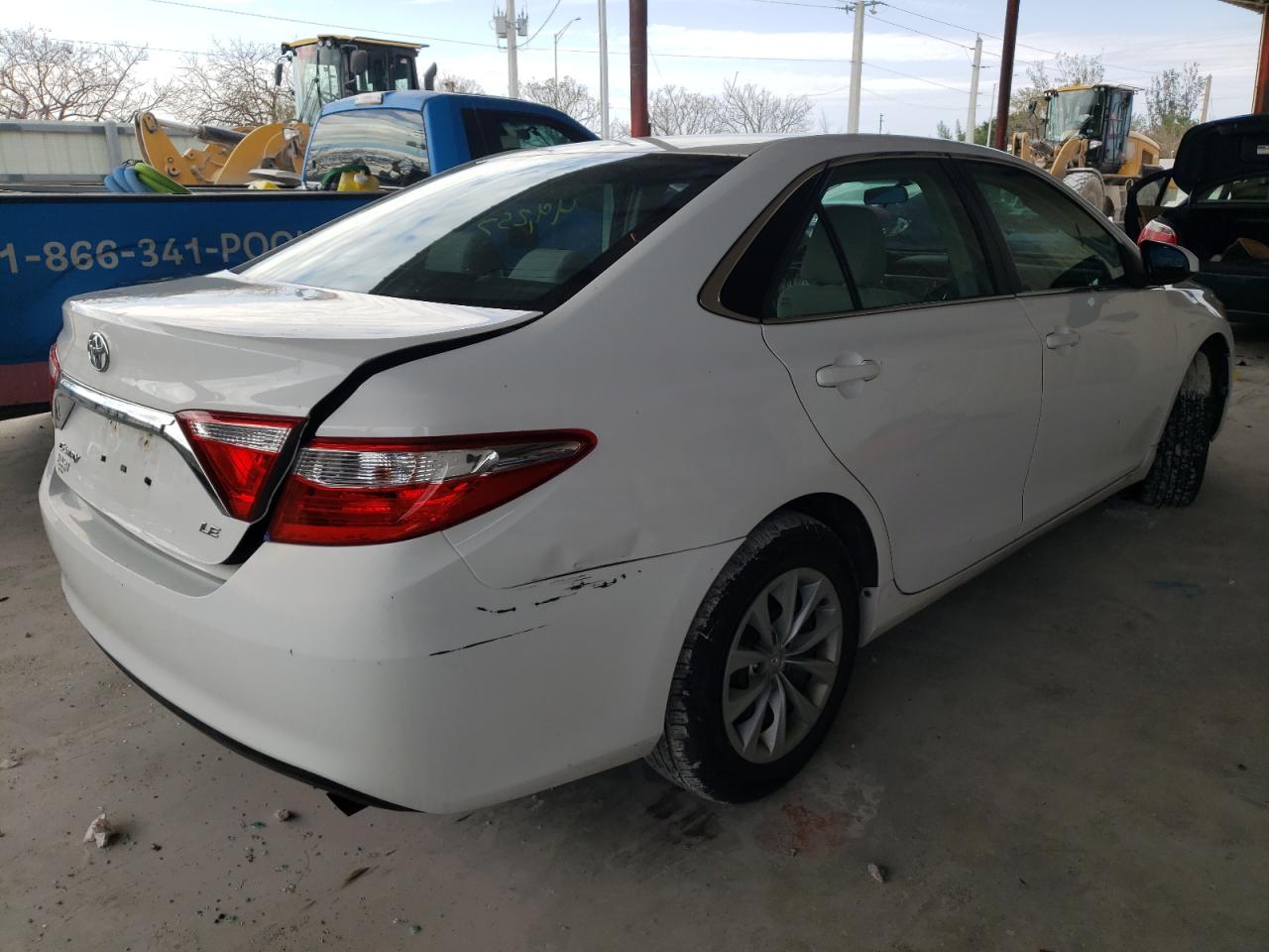 Photo 4 from auction – 2017 TOYOTA CAMRY LE with VIN 4T1BF1FKXHU357756