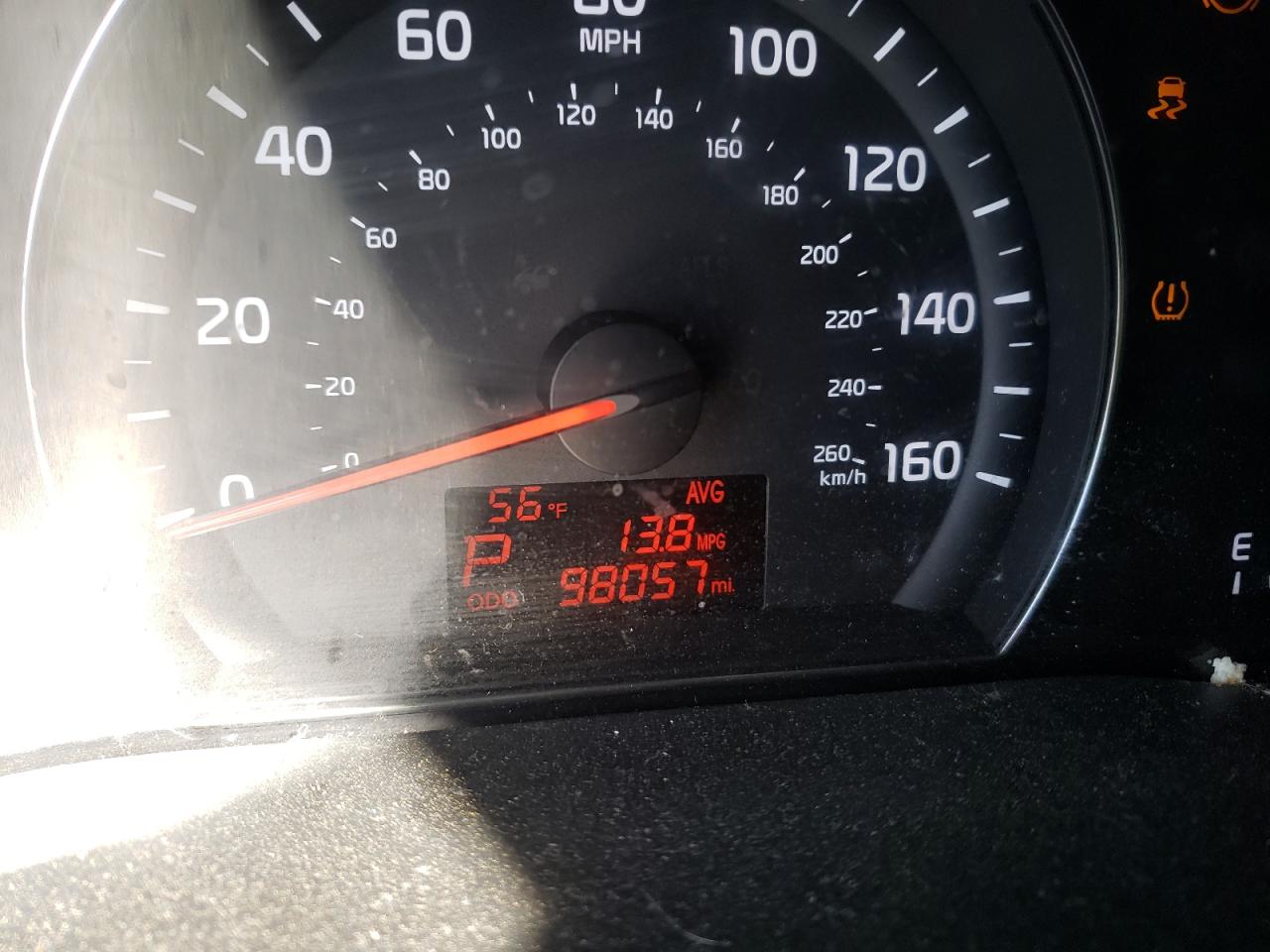 Photo 8 from auction – 2014 KIA SORENTO LX with VIN 5XYKT3A64EG477472