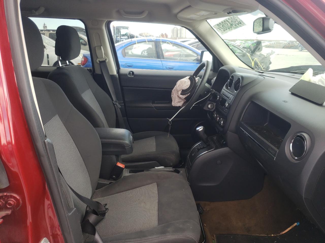 Photo 5 from auction – 2017 JEEP PATRIOT SP with VIN 1C4NJPBB1HD157423
