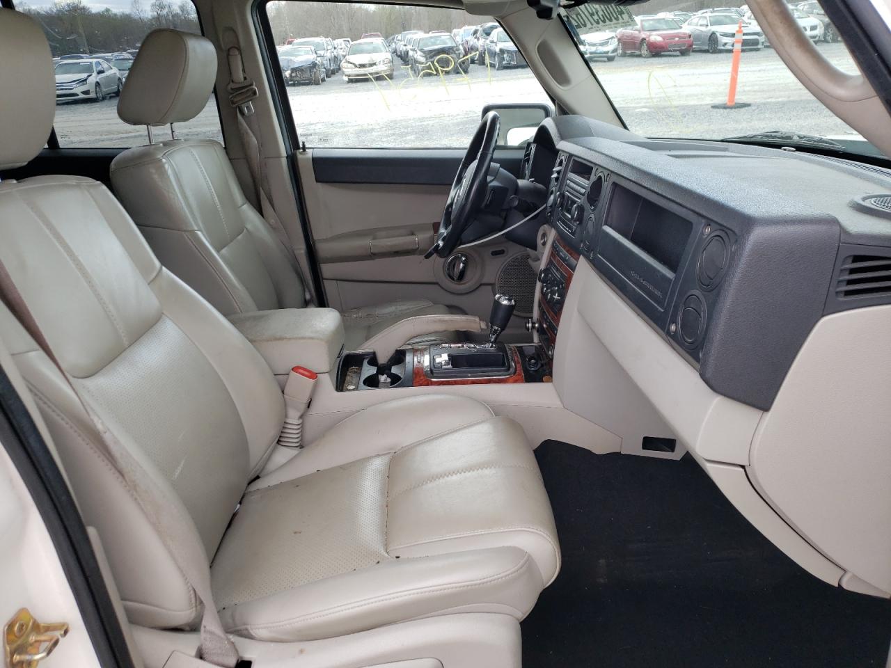 Photo 5 from auction – 2006 JEEP COMMANDER with VIN 1J8HG58286C298461