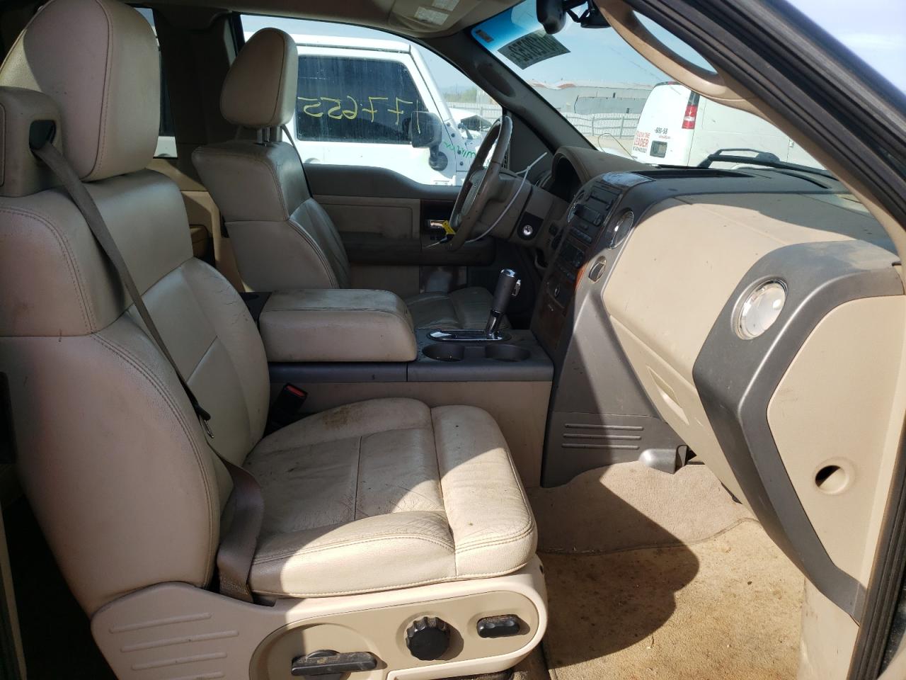 Photo 5 from auction – 2004 FORD F150 with VIN 1FTPX14534NC57376