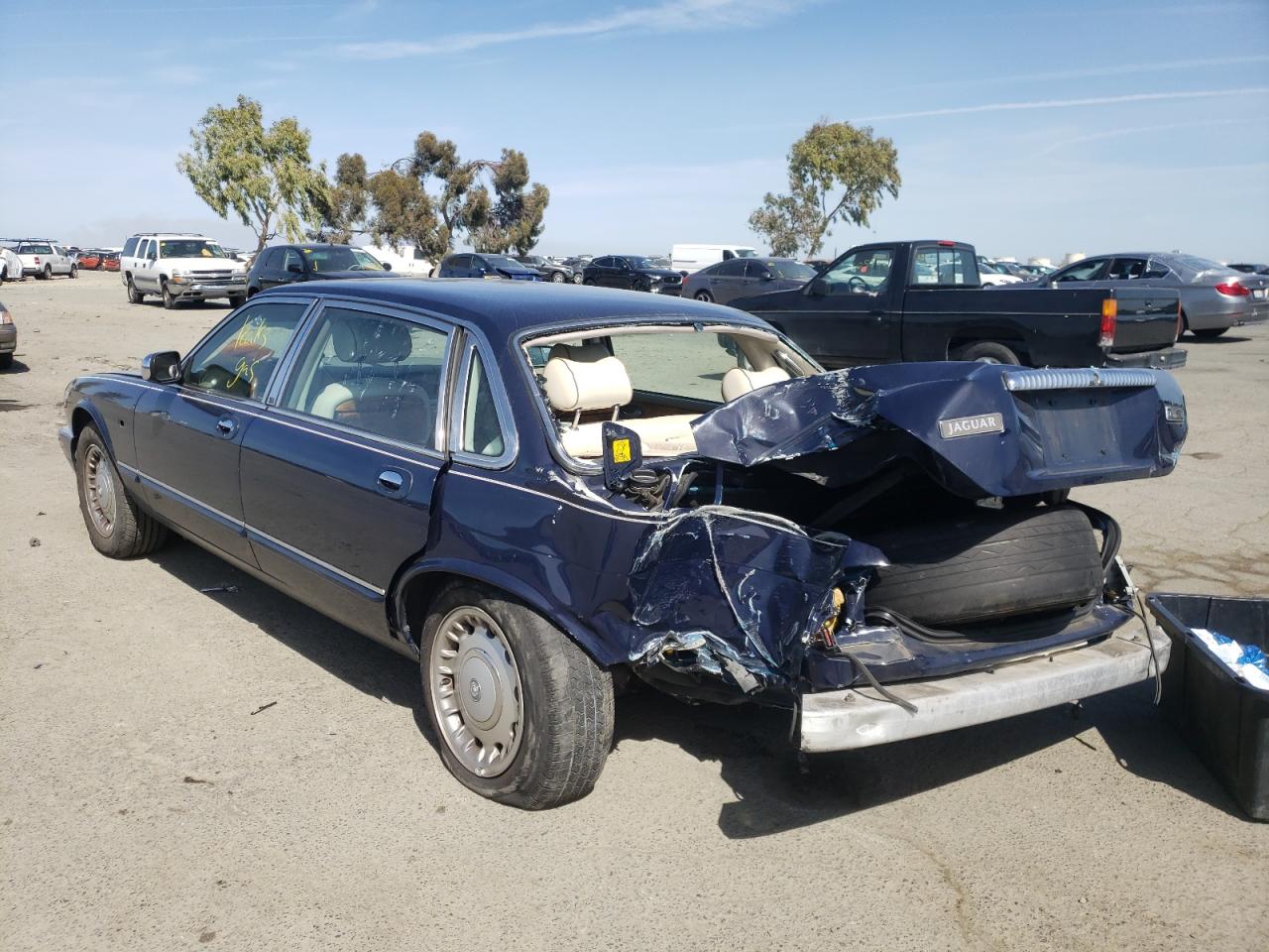 Photo 3 from auction – 2000 JAGUAR VANDENPLAS with VIN SAJDA24C8YLF12621
