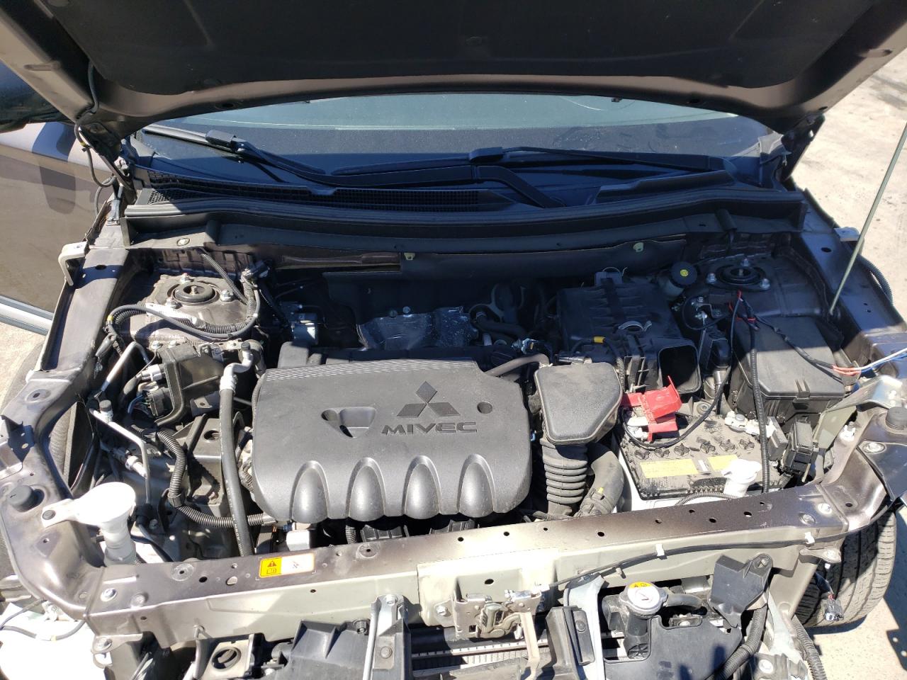 Photo 7 from auction – 2019 MITSUBISHI OUTLANDER with VIN JA4AD2A32KZ026282