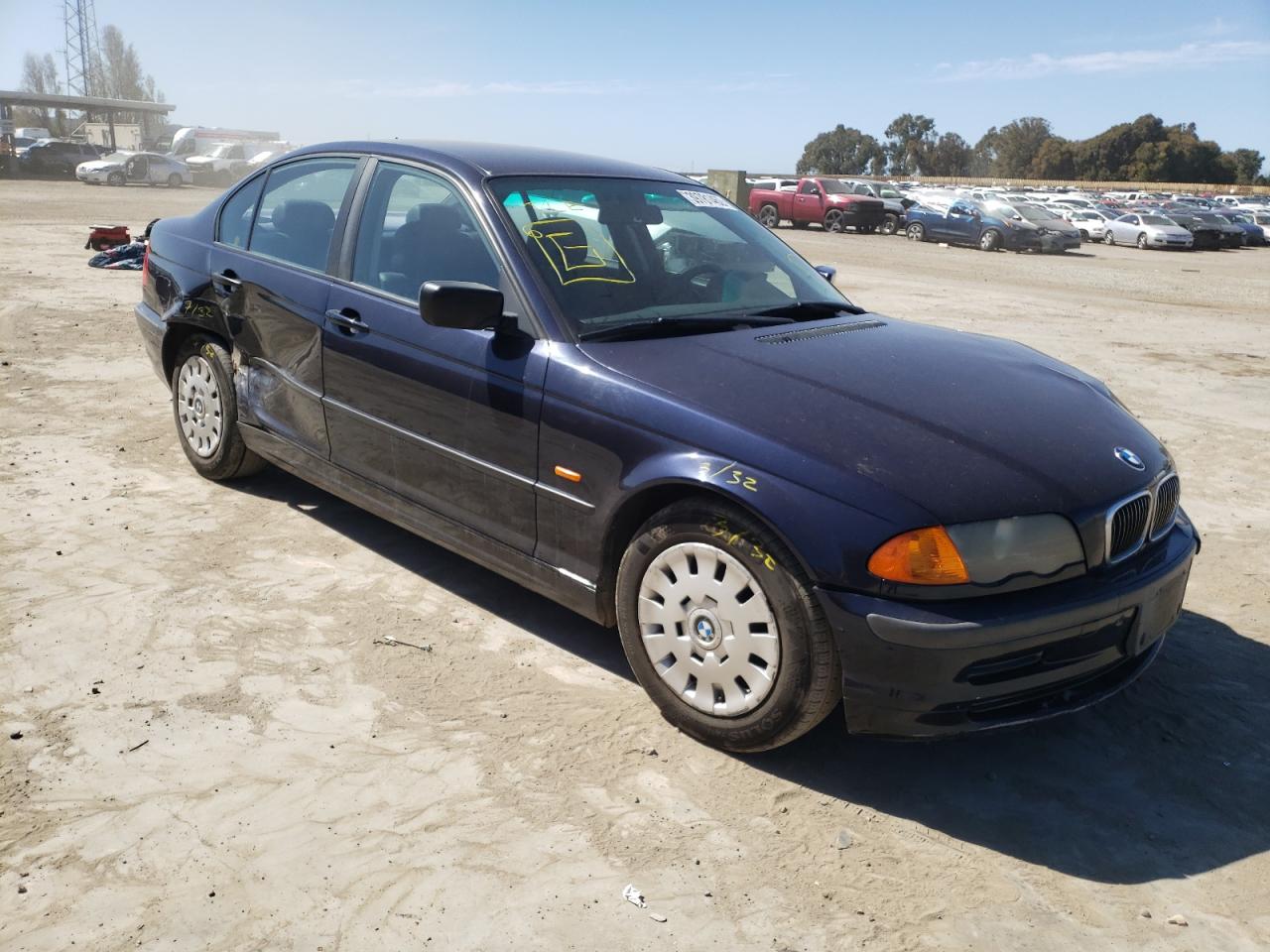Photo 1 from auction – 1999 BMW 323 I AUTO with VIN WBAAM3337XFP58843