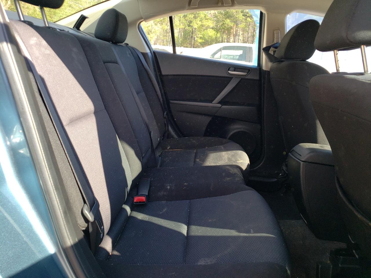 Photo 6 from auction – 2010 MAZDA 3 I with VIN JM1BL1SG0A1284239