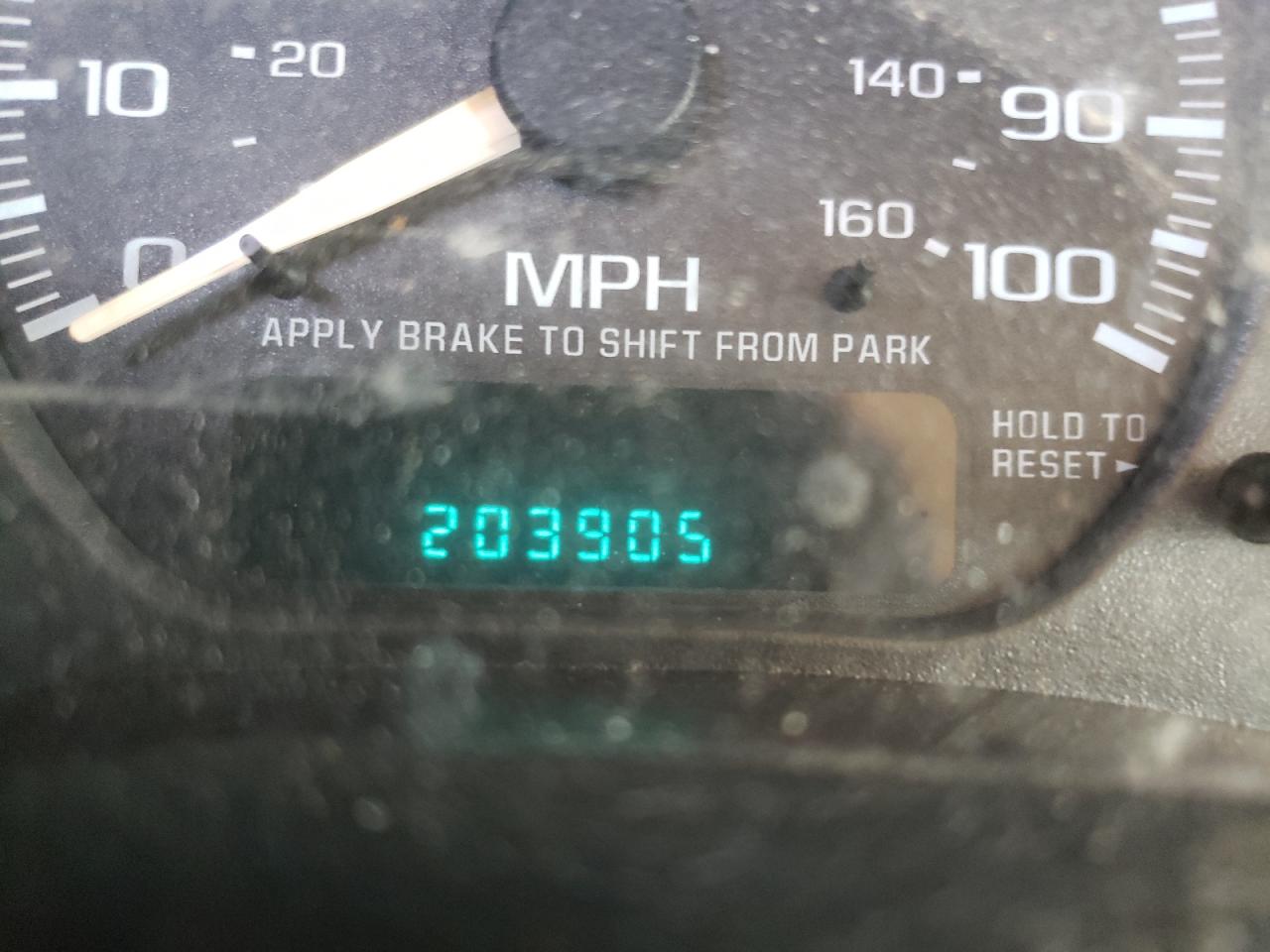 Photo 8 from auction – 2002 CHEVROLET SILVERADO with VIN 1GCHC23112F178915