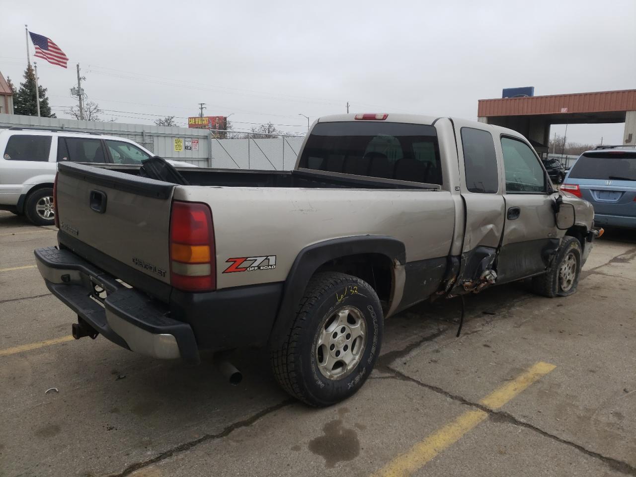 Photo 4 from auction – 2000 CHEVROLET SILVERADO with VIN 1GCEK19T0YE389739