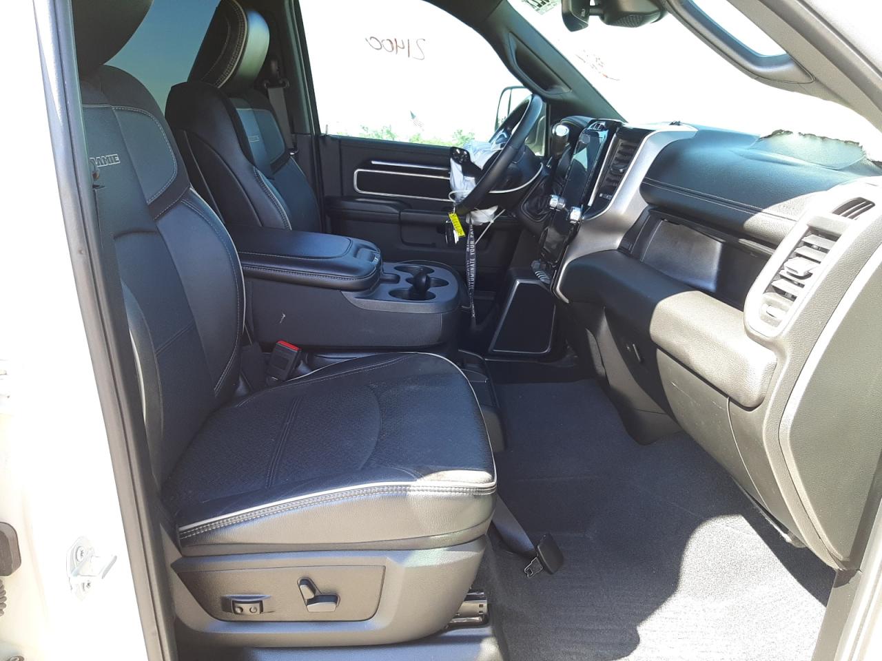 Photo 5 from auction – 2020 RAM 2500 LARAM with VIN 3C6UR5FL3LG258574