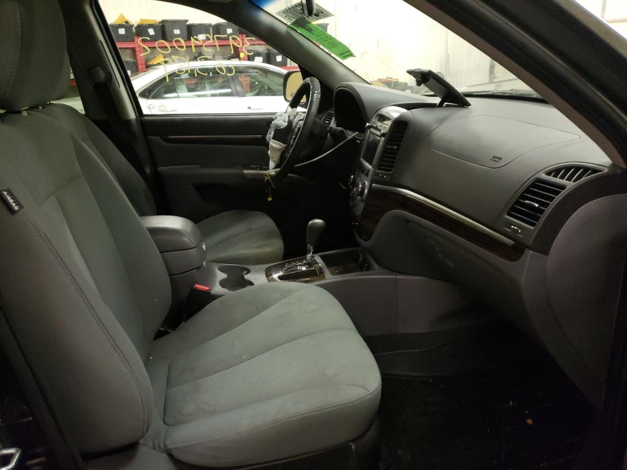 Photo 5 from auction – 2010 HYUNDAI SANTA FE G with VIN 5NMSG3AB0AH400454