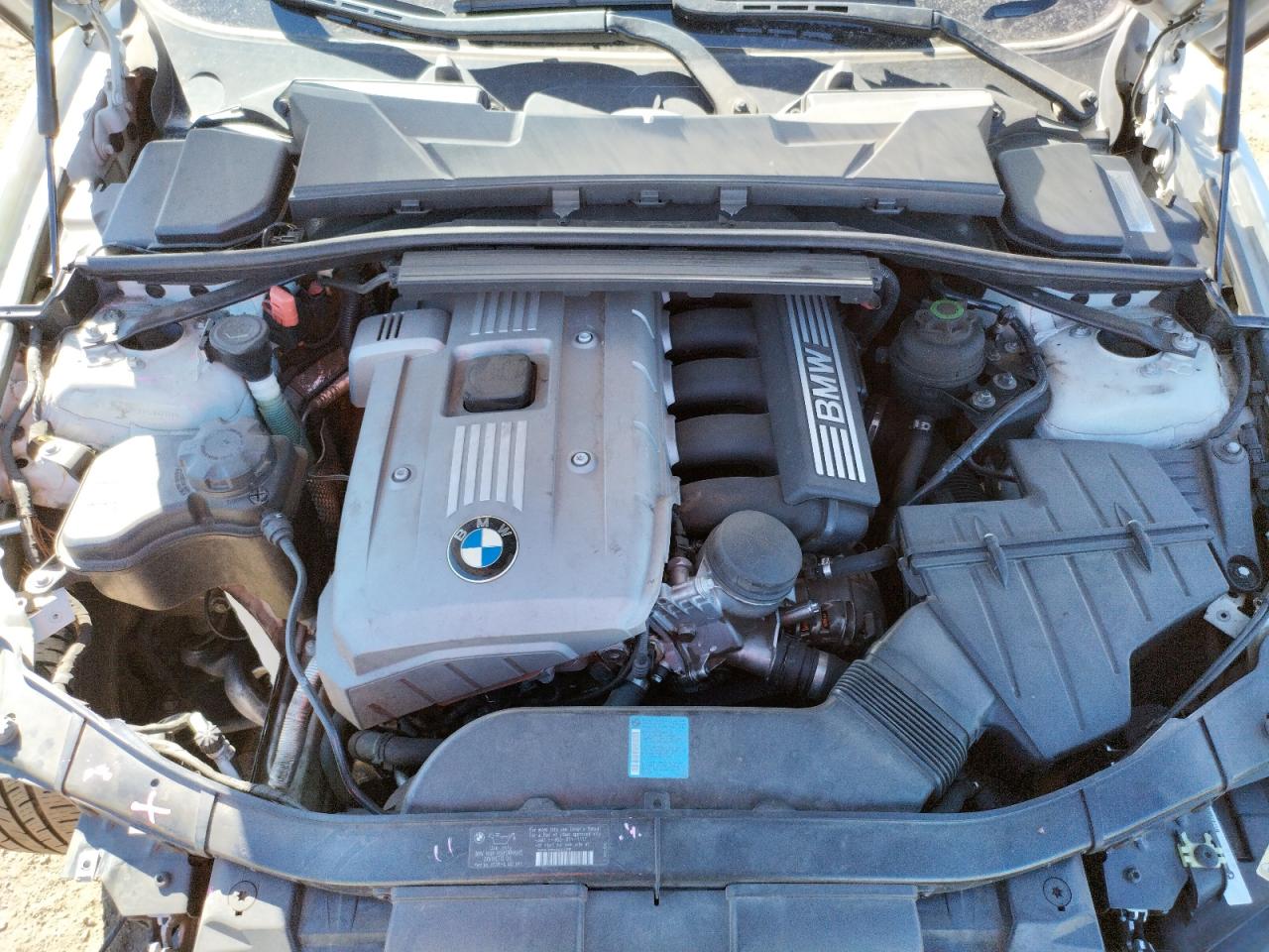 Photo 7 from auction – 2006 BMW 330 I with VIN WBAVB33536PS16897