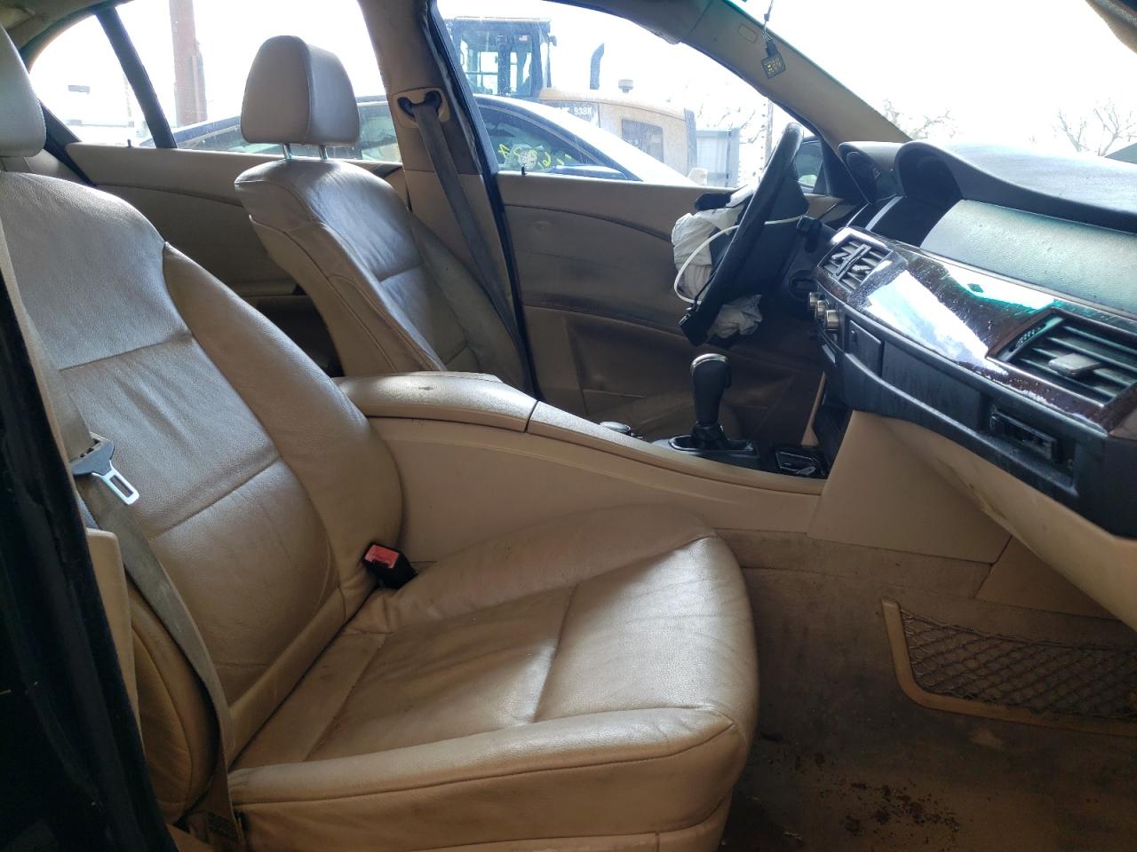 Photo 5 from auction – 2007 BMW 525 I with VIN WBANE53517CW62803