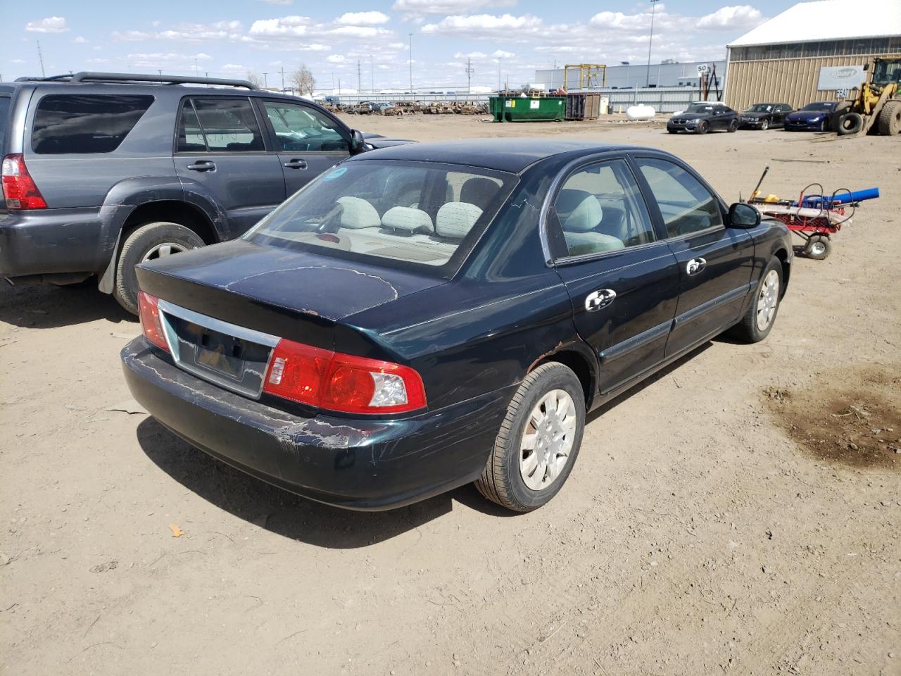 Photo 4 from auction – 2004 KIA OPTIMA LX with VIN KNAGD126145314529