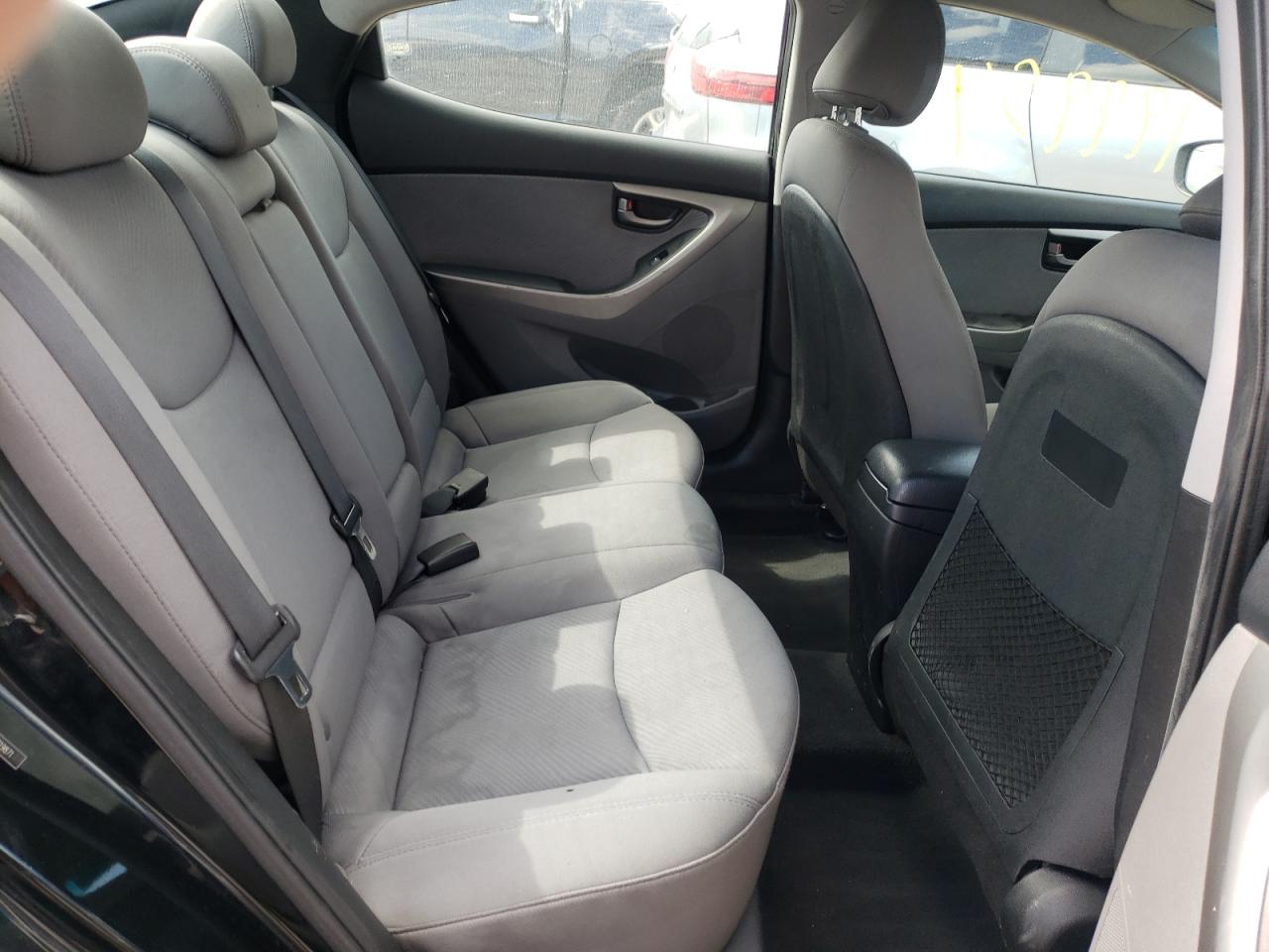 Photo 6 from auction – 2013 HYUNDAI ELANTRA GL with VIN 5NPDH4AE2DH219871