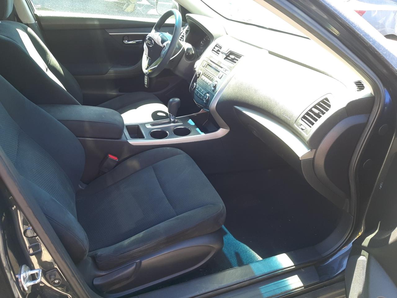 Photo 5 from auction – 2015 NISSAN ALTIMA 2.5 with VIN 1N4AL3AP3FN324909