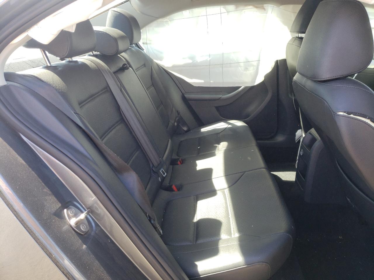 Photo 6 from auction – 2016 VOLKSWAGEN JETTA SE with VIN 3VWD67AJ2GM308405