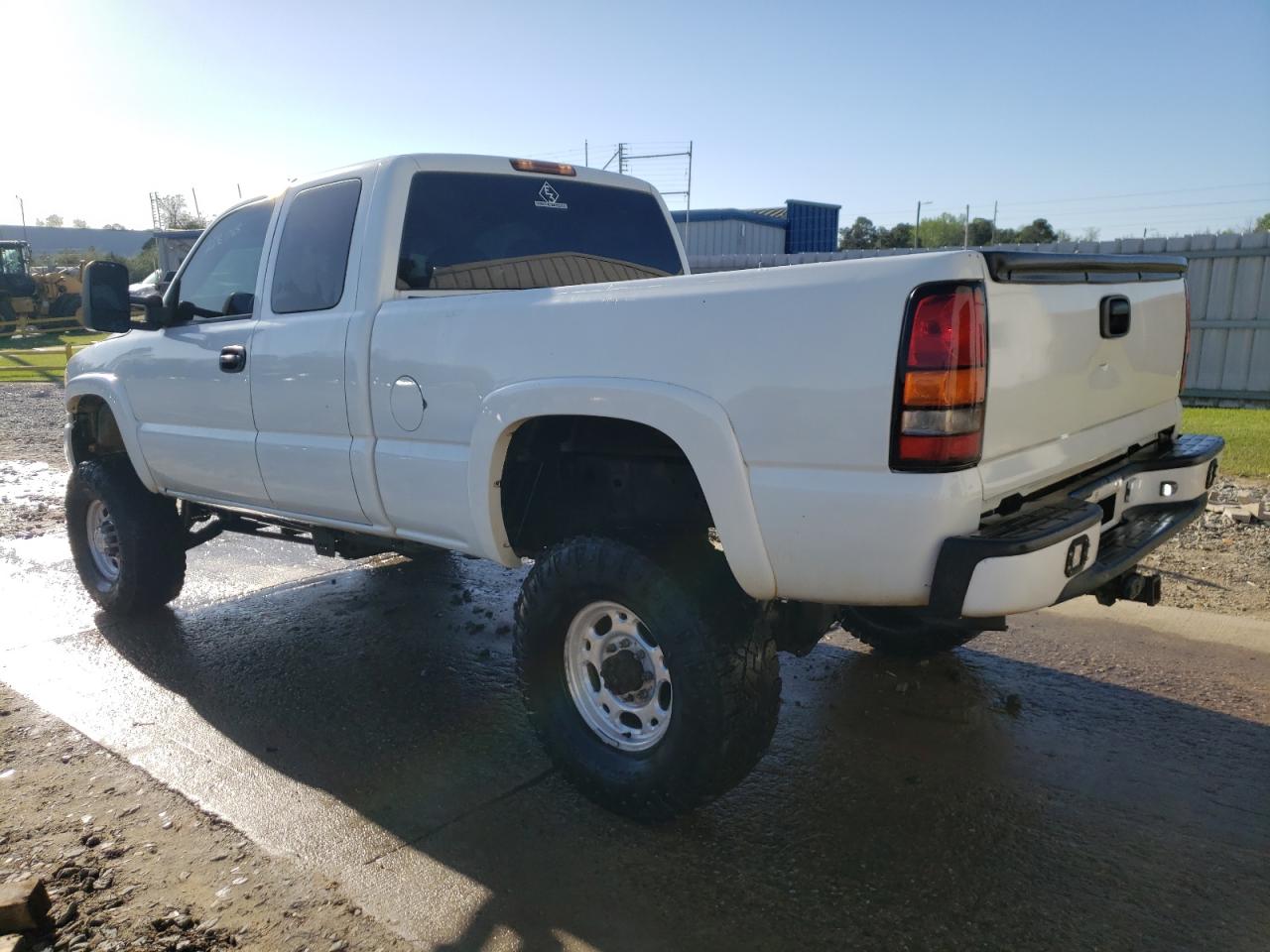 Photo 3 from auction – 2004 GMC SIERRA K25 with VIN 1GTHK29224E343429