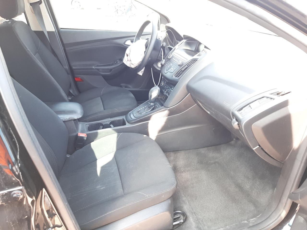Photo 5 from auction – 2018 FORD FOCUS SE with VIN 1FADP3FE8JL259049