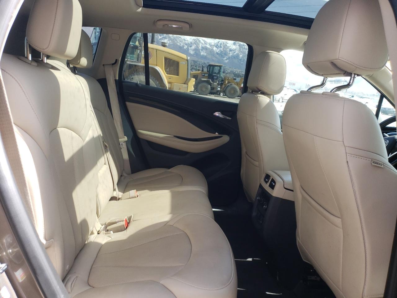 Photo 6 from auction – 2017 BUICK ENVISION E with VIN LRBFXDSA3HD149217