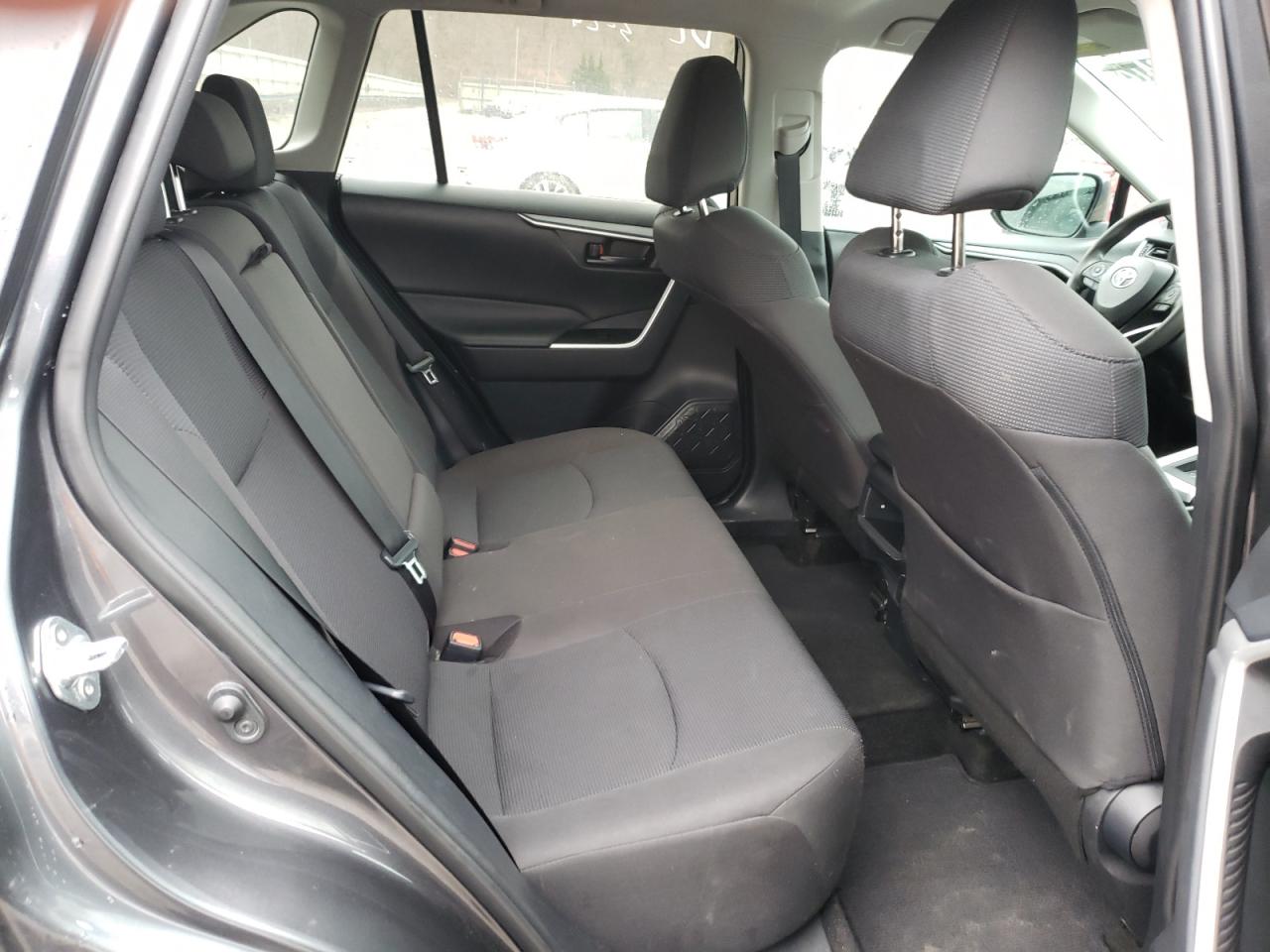 Photo 6 from auction – 2021 TOYOTA RAV4 LE with VIN 2T3H1RFV4MC104372
