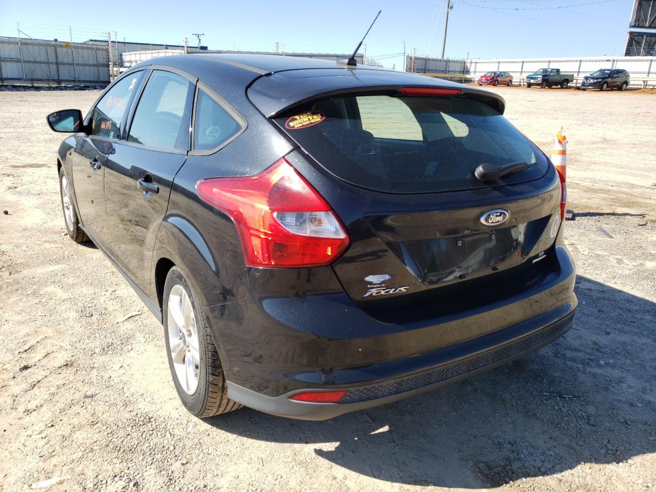 Photo 3 from auction – 2014 FORD FOCUS SE with VIN 1FADP3K26EL277874