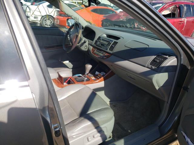 Photo 5 from auction – 2004 TOYOTA CAMRY LE with VIN 4T1BE30K04U865901