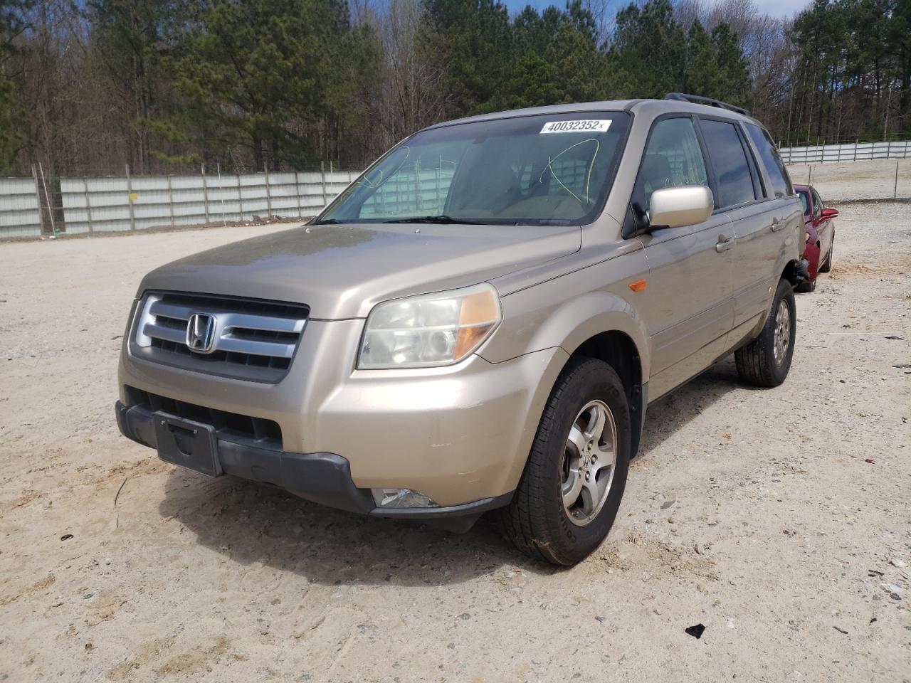Photo 2 from auction – 2006 HONDA PILOT EX with VIN 5FNYF28636B003250